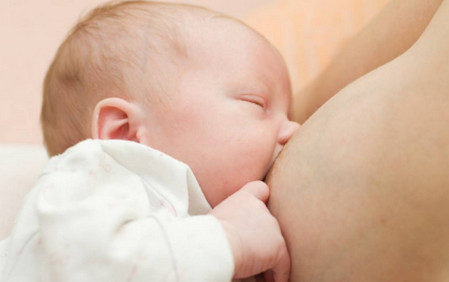 产后能躺着喂奶吗_哺乳期-哺乳姿势-母乳喂养