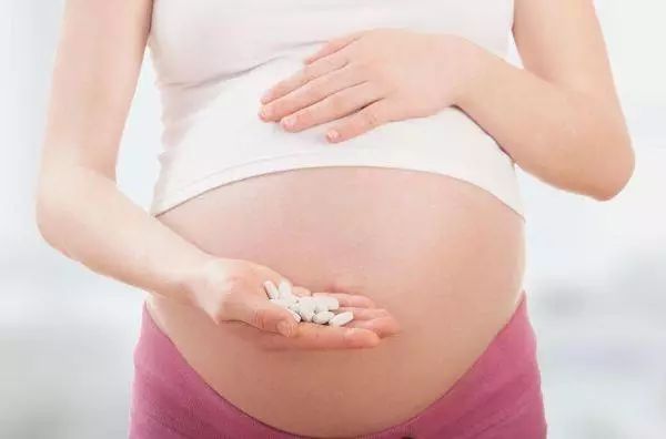 孕妇缺钙的5大明显特征，你知道怎么补钙吗？_补钙-怀孕注意事项孕期-妈妈-牙齿