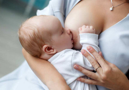 宝妈自身有这7种情况的，建议不要给宝宝喂奶！_儿童护理母乳喂养-婴儿-母亲