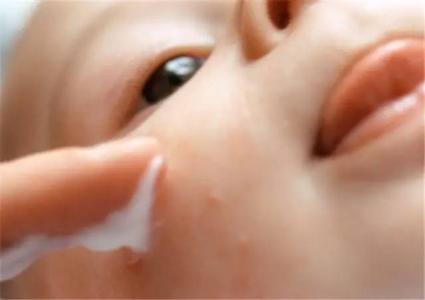 宝宝湿疹化脓怎么护理_儿童护理护理-给宝宝-衣物