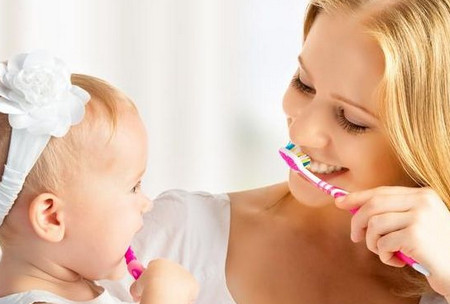 宝宝开始长乳牙了？这6种营养不能少！_儿童护理补充-适量-维生素