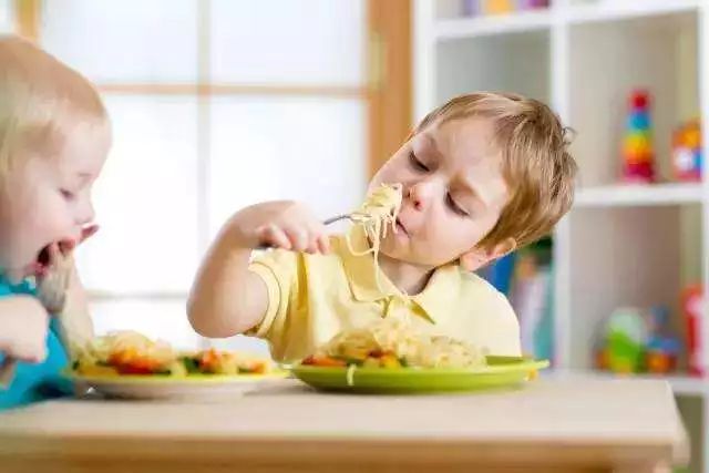 孩子饮食有禁忌，哪些食物不能随便吃？_儿童护理营养-饮食-早餐