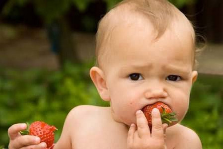 宝宝积食会引起各种症状吗？该怎么办？_儿童护理食物-便秘-细菌