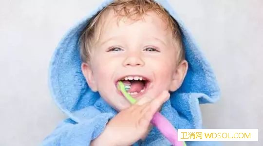 孩子天天刷牙还龋齿是怎么回事_恒牙-乳牙-龋齿-牙刷-牙膏-刷牙-牙齿-