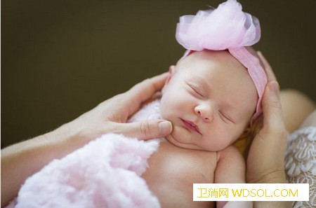 新生儿该如何护理_尿布-后脑-护理-婴儿-皮肤-宝宝-孩子-