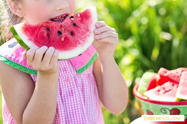 孩子凉性水果吃多了拉肚子？_果糖-耐受-吃了-拉肚子-消化-吃多了-水果-