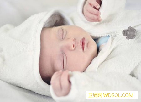 3个月以内宝宝睡觉要注意什么好_头骨-睡姿-个月-睡觉-宝宝-影响-孩子-