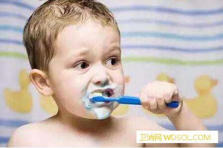 婴儿牙菌斑怎么去除_漱口-牙龈-胎儿-刷牙-牙齿-口腔-牙石-