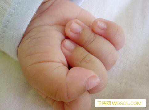 小孩子爱啃指甲是缺什么_手指甲-甲板-微量元素-花生-