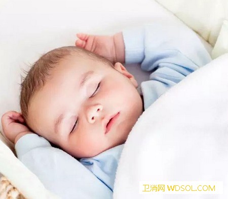 宝宝睡姿会影响发育吗_俯卧-侧卧-仰卧-睡姿-