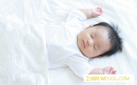 宝宝睡觉时应该注意什么_乳头-开着-含着-睡觉-