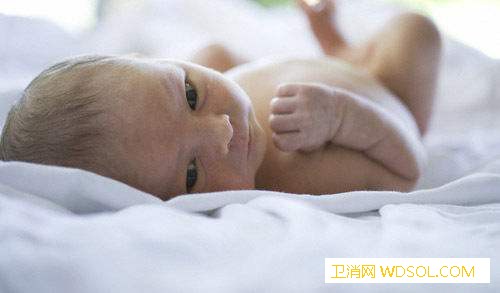 早产儿的特点及护理_早产儿-肝脏-绒毛状-维生素-