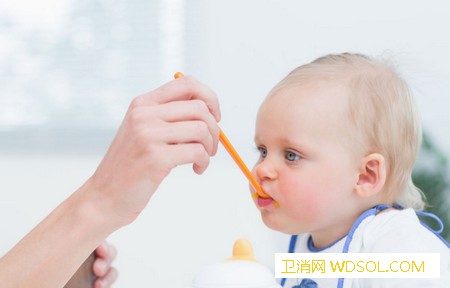 如何判断宝宝是否吃饱_早产儿-食管-食道-喂食-