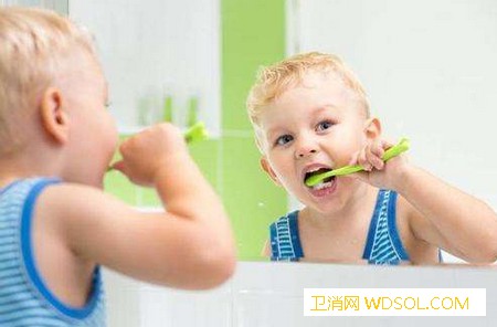 宝宝什么时候刷牙合适_乳牙-牙膏-刷牙-牙齿-