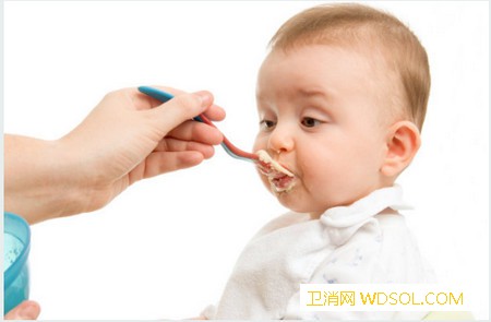 给宝宝添加辅食需要注意什么_粑粑-肠道-水分-香蕉-