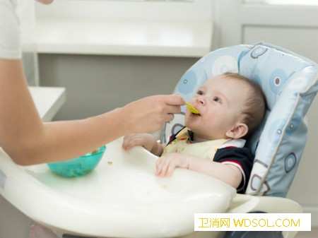 给宝宝添加辅食该注意什么_碳水化合物-所需-鸡蛋-食物-