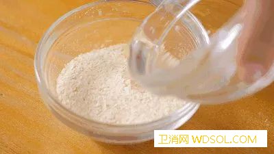 米粉的正确冲调方法_冲泡-母乳-米粉-奶粉-