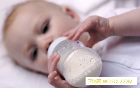 宝宝不爱喝奶粉有什么好办法_奶嘴-喂奶-母乳-奶粉-
