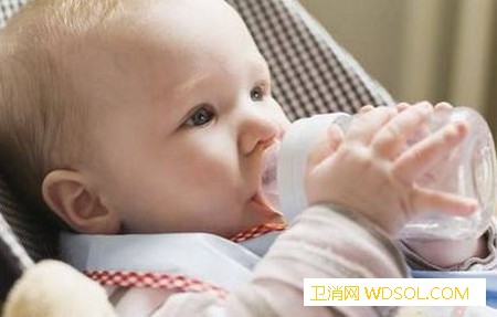 新生宝宝到底需不需要喂水？_乳糖-母乳-喂养-个月-