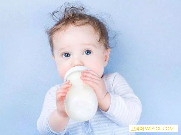 如何给宝宝挑个好奶瓶_奶瓶-个月-吃奶-容量-