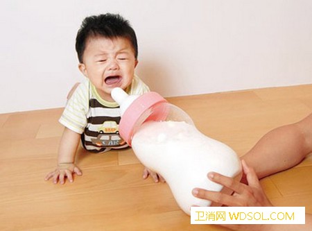 宝宝突然不吃奶是怎么回事_喂奶-母乳-吃奶-情况-