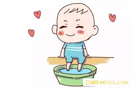 孩子为什么不能泡脚_水量-脚底-扁平足-热水-