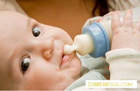 宝宝不爱吃奶粉的原因和解决办法！_奶嘴-母乳-奶瓶-奶粉-