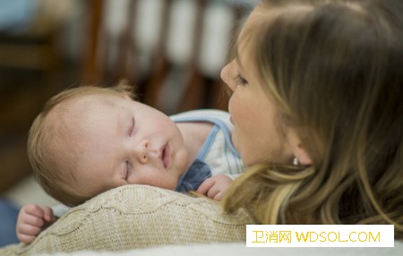 宝宝睡觉不踏实频繁夜醒是什么原因_哒哒-午睡-踏实-睡觉-