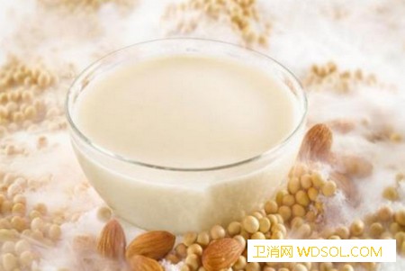 给宝宝喝豆浆的禁忌有哪些_胰蛋白酶-抗生素-腹泻-豆浆-