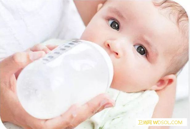 宝宝晚上频繁要吃奶的原因_喂奶-吃奶-频繁-晚上-