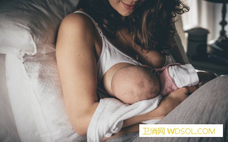 初乳能给新生儿喝吗_初乳-黄疸-乳汁-母乳-