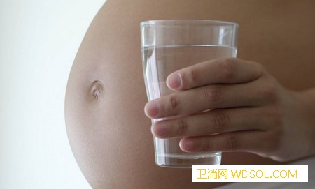 怀孕后什么时候喝水比较好_羊水-孕期-胎儿-水分-