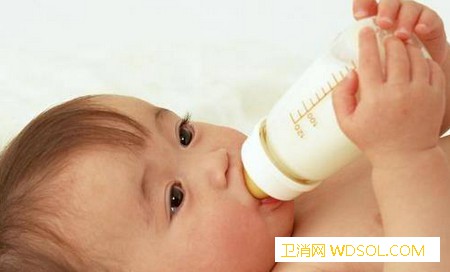 该给宝宝喝多少奶比较合适_调制-奶粉-喝完-出生-