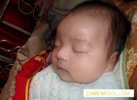 宝宝什么时候睡觉最合适_生长激素-睡前-分泌-睡眠-