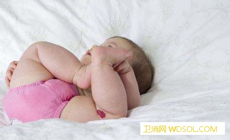 宝宝睡觉流口水怎么处理和预防_流口水-口腔-睡觉-导致-