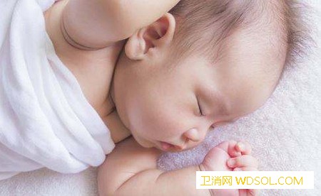 新生儿睡觉的时候笑是怎么回事_神经系统-睡眠-白天-宝宝-