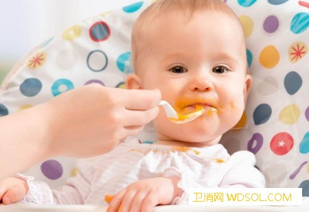 这些宝宝营养不良的信号家长要知道_营养不良-喂养-维生素-食物-