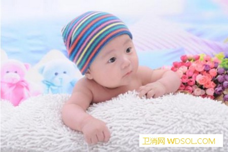 宝宝一岁前宝妈们需要经历的事情有哪些_母乳-哭闹-断奶-看着-