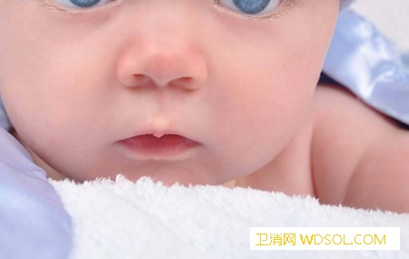 宝宝流鼻涕要注意哪些鼻涕多有鼻屎怎么办_鼻腔-鼻涕-细菌-分泌-