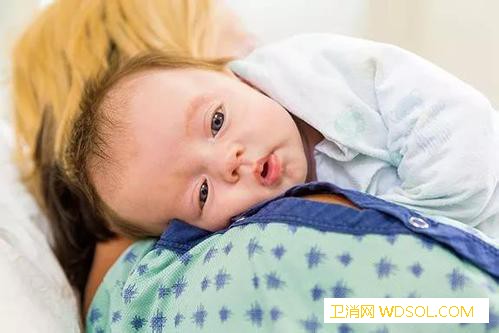 新生儿睡觉睁眼是怎么回事_脾胃-眼睑-遗传-睁眼-