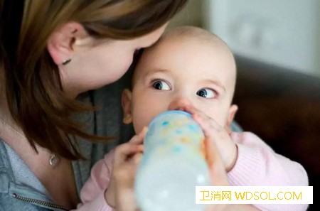 冬天如何给宝宝喂好夜奶？_奶水-喂奶-乳头-睡着了-