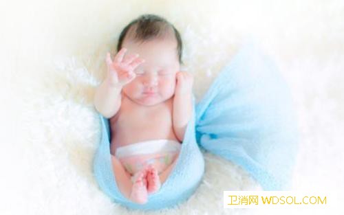 宝宝猛长期的表现_奶水-奶粉-个月-吃奶-