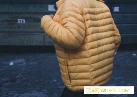 宝宝在什么情况不能穿羽绒服_实验组-鹅绒-假人-粉尘-