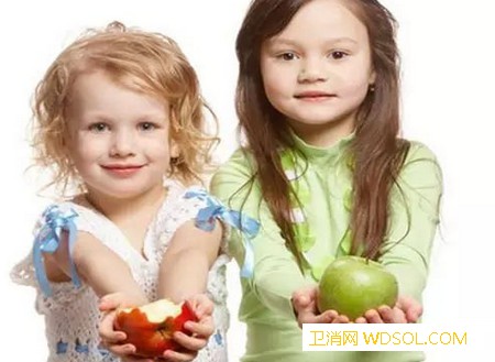 宝宝多大可以吃苹果宝宝吃苹果的好处_个月-维生素-苹果-宝宝-