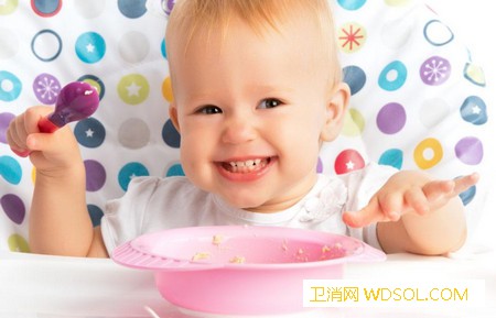如何让宝宝愉快的接受辅食？_喂食-蔬菜-辅食-食物-