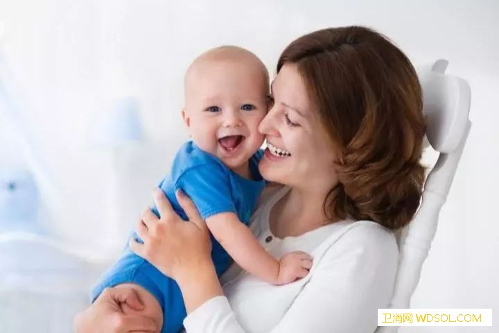 婴儿会对母乳过敏吗？_母乳-会对-配方-妈妈-