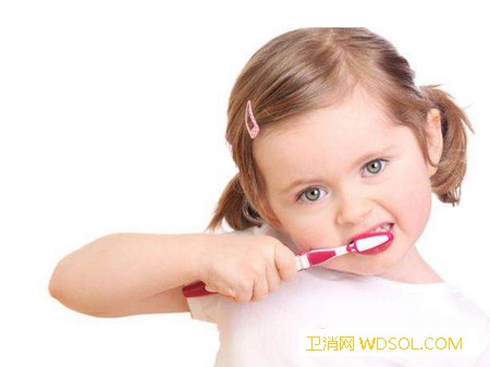 宝宝刷牙的最佳年龄怎么教宝宝刷牙_牙刷-牙膏-刷牙-牙齿-