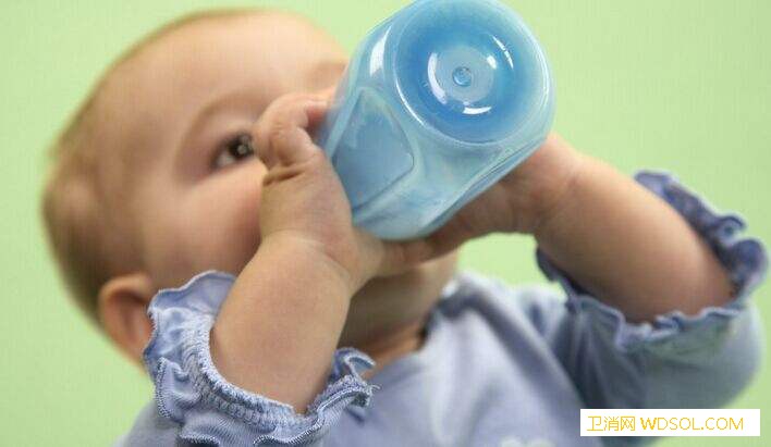 宝宝不喝水有什么危害_便秘-水分-危害-降低-