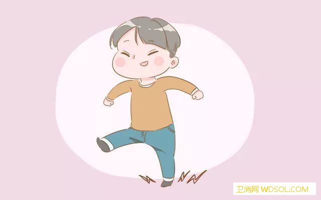 宝宝肢体僵硬不协调想要改善该怎么办_乐乐-肢体-僵硬-衣服-