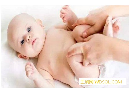 新生宝宝排气操怎么做？_排气-脚踝-腹部-交替-